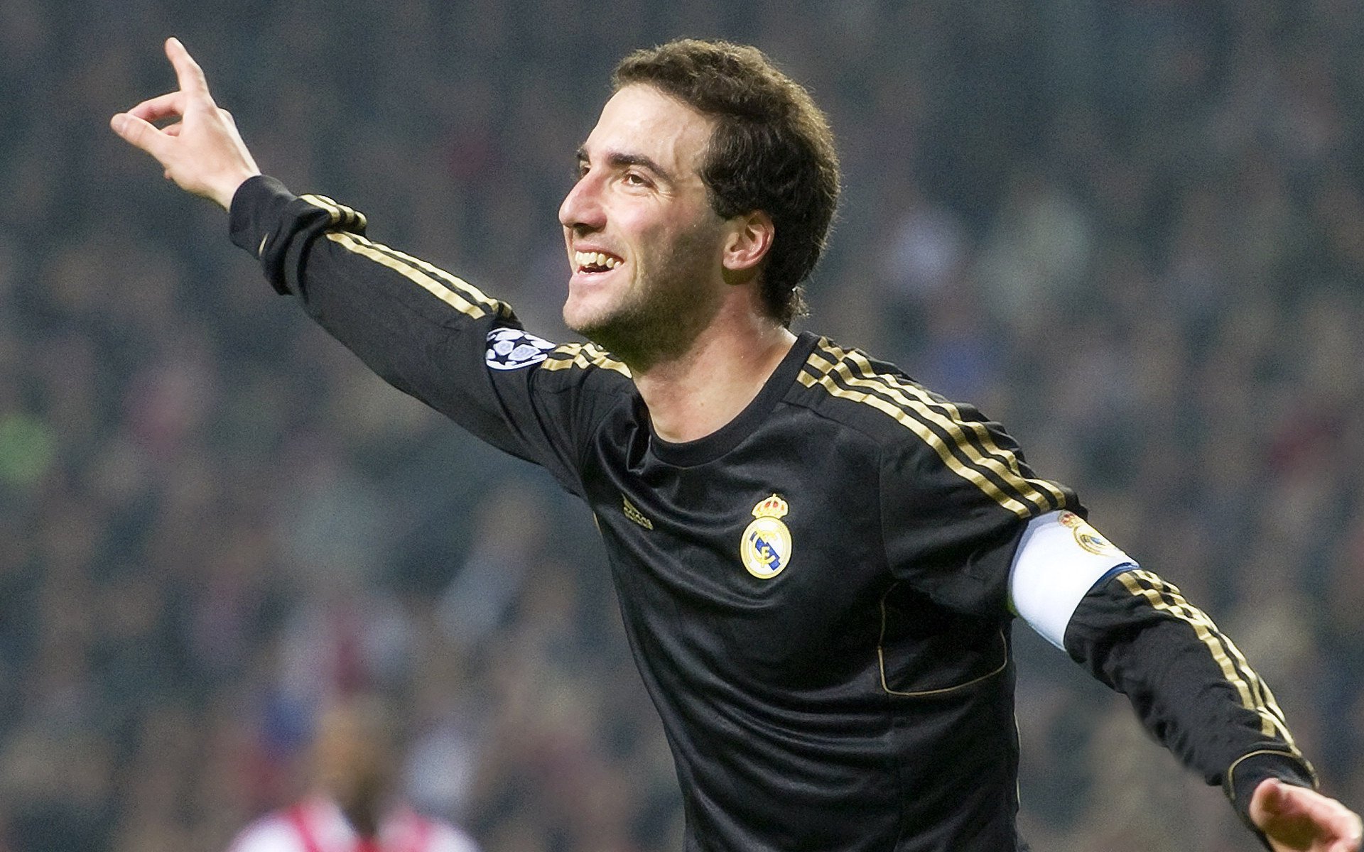 Aliou Drame在巴黎残奥会首轮比赛中以131-136不敌印度选手,2024巴黎残奥会